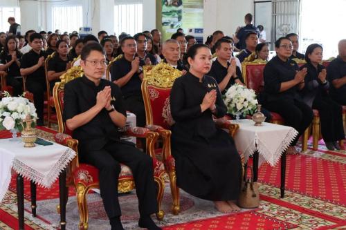 สพจ.กระบี่ และ สพอ.ปลายพระยา ร่วมกิจกรรม 5ส. วันแม่ วัดเขาต่อ